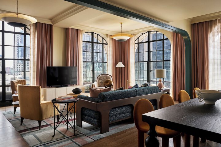 Room 52 of 190