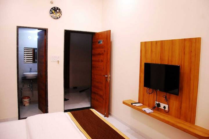 Room 5 of 51