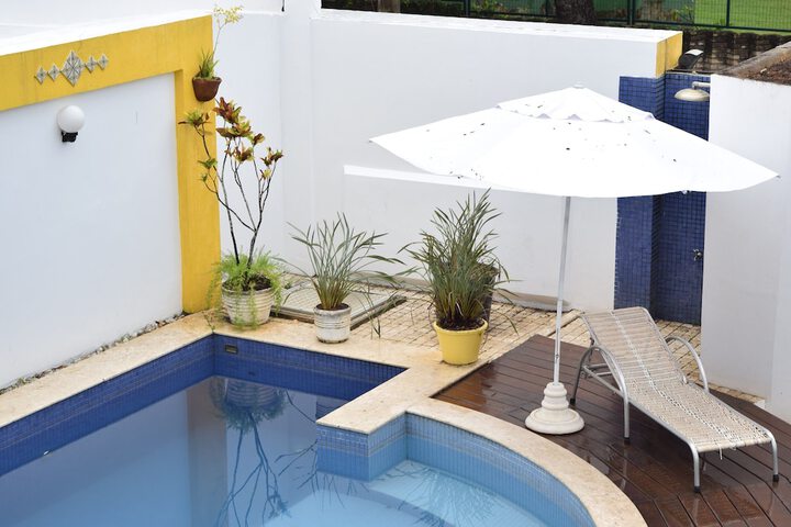 Hotel with Pool
