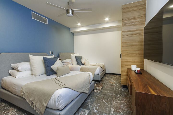 Room 81 of 156
