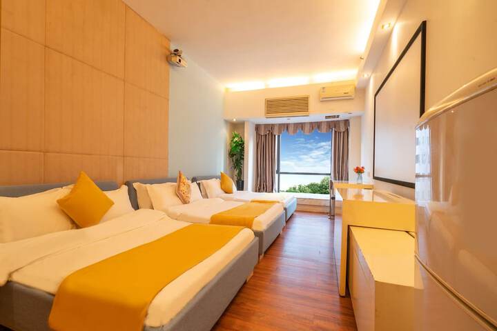 Room 19 of 36