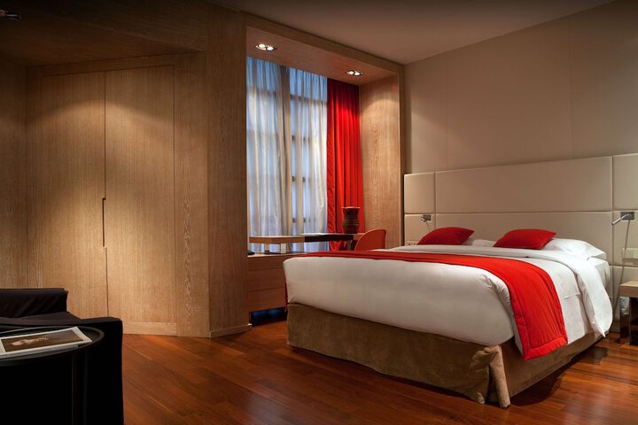 Room 10 of 73