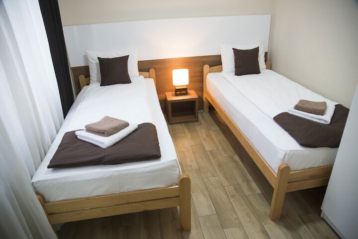 Room 3 of 69