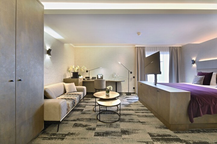 Room 25 of 70
