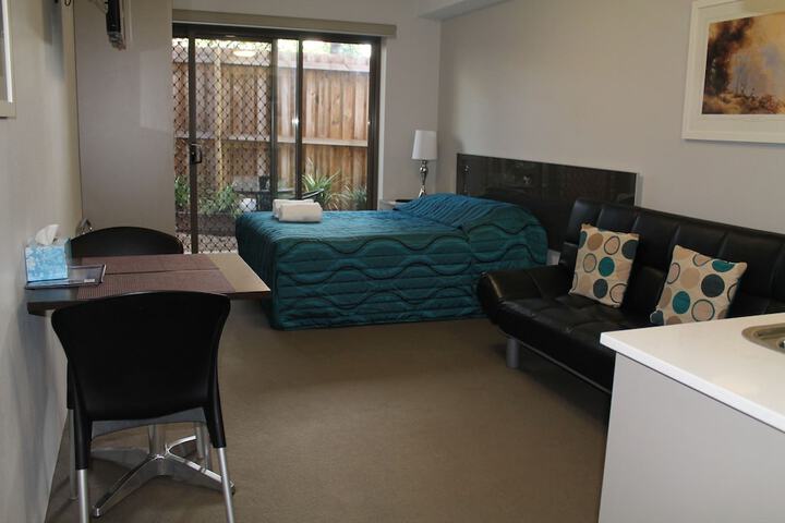 Room 16 of 30
