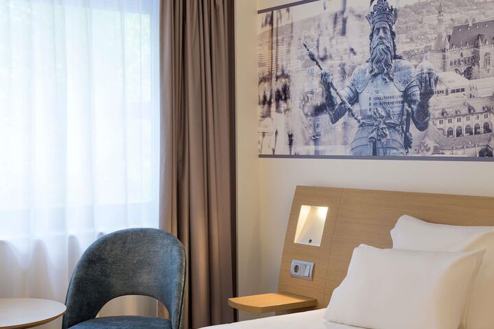 Room 21 of 113