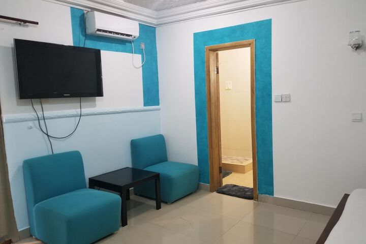 Room 4 of 71