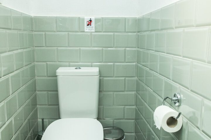 Room 102 of 150