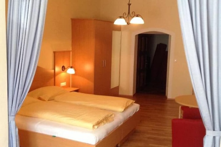 Room 5 of 59