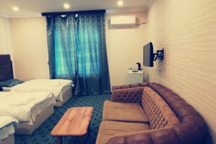 Hotel 19 of 90