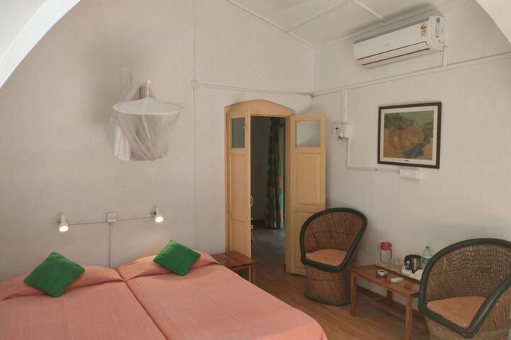 Room 91 of 233