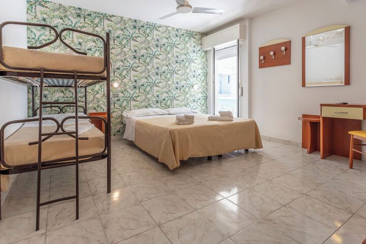 Room 16 of 59