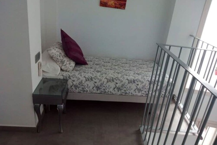 Room 10 of 62