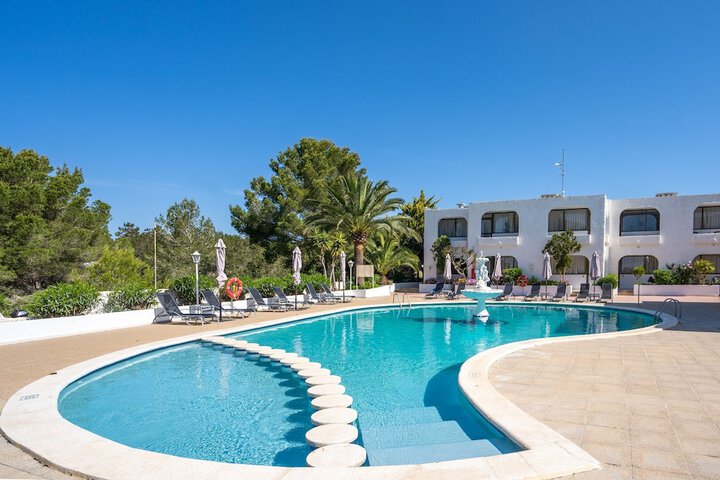 Hotel Pool