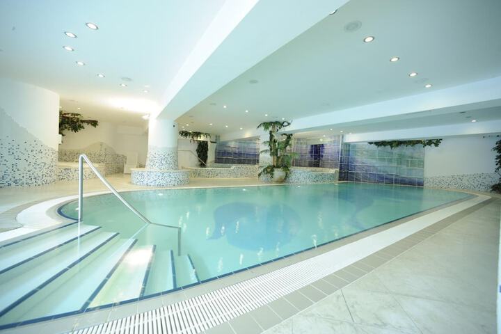 Hotel with Pool