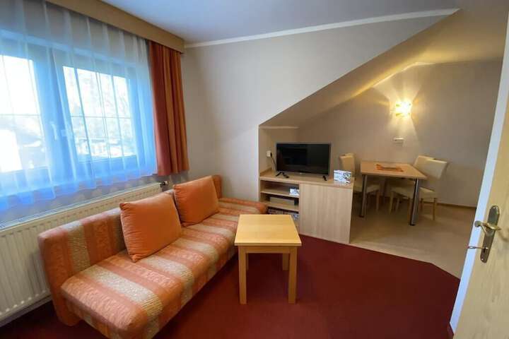Room 25 of 44