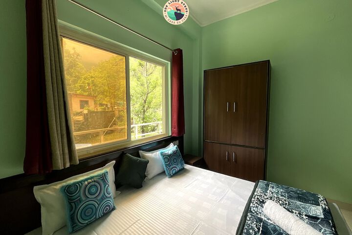 Room 14 of 60