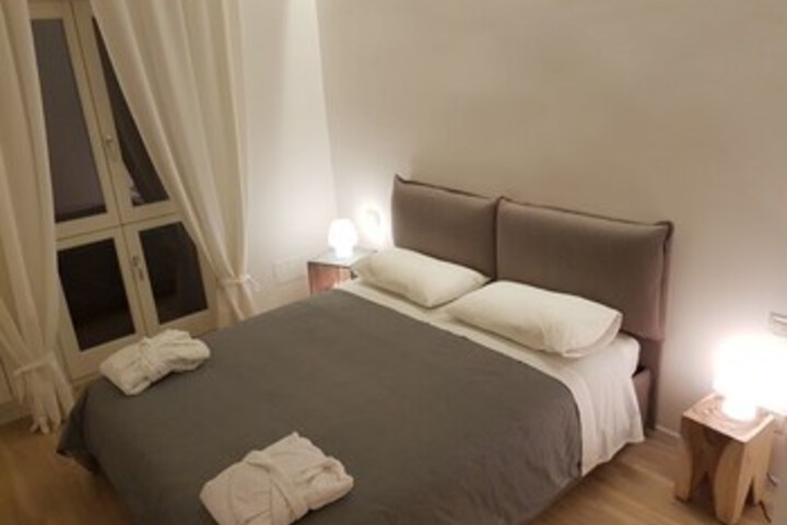 Room 5 of 17