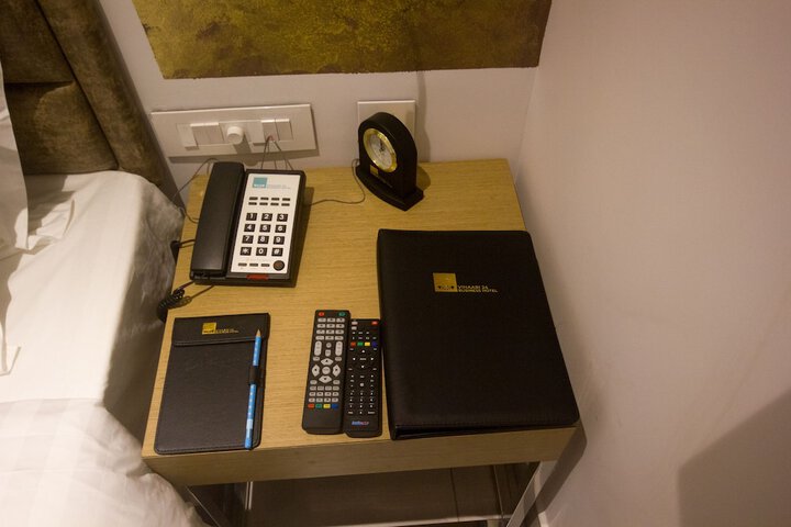 Room 32 of 51