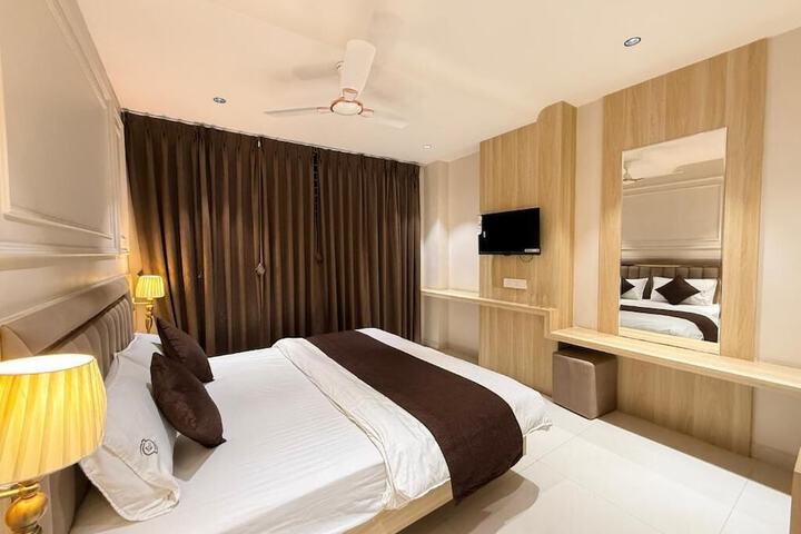 Room 20 of 34