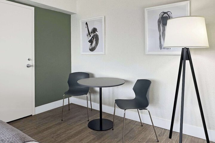 Room 25 of 135