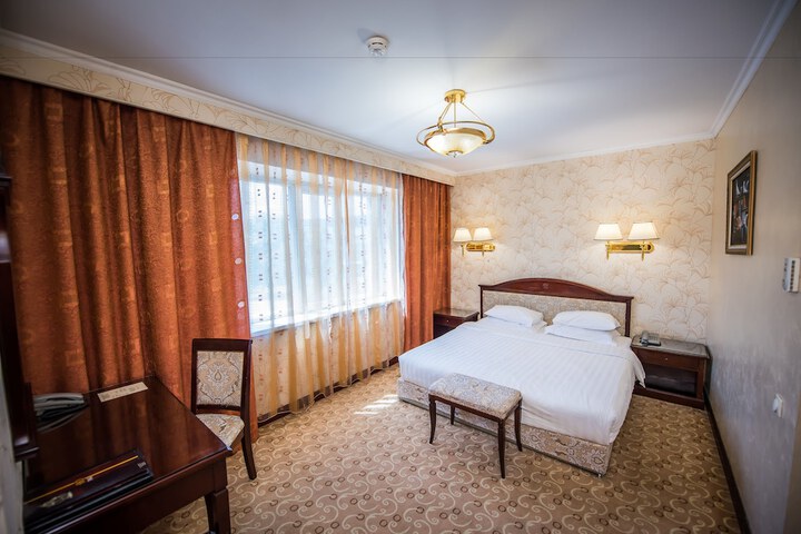 Room 6 of 87