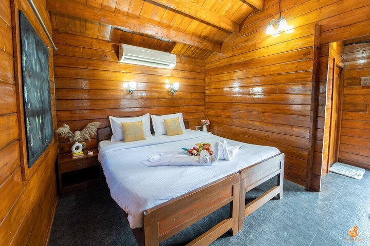 Room 4 of 53