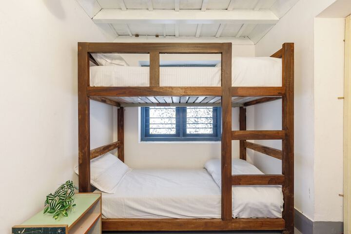 Room 14 of 30