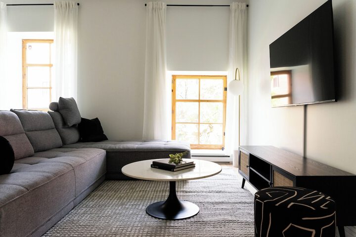 Room 45 of 157