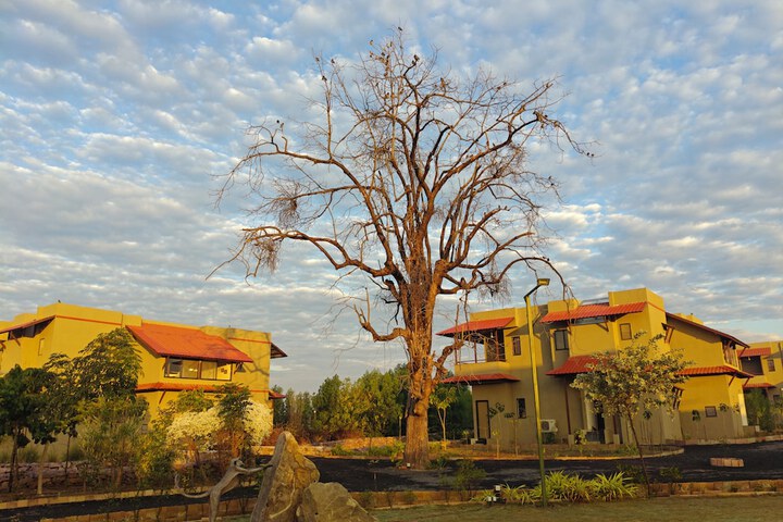 Exterior of Tathastu Satpura