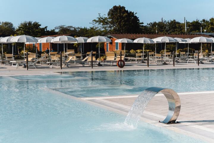 Pool Hotel