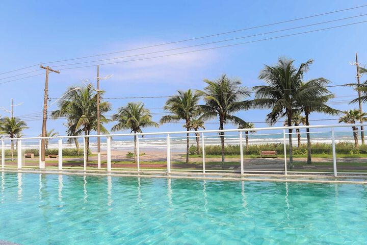 Pool 27 of 33