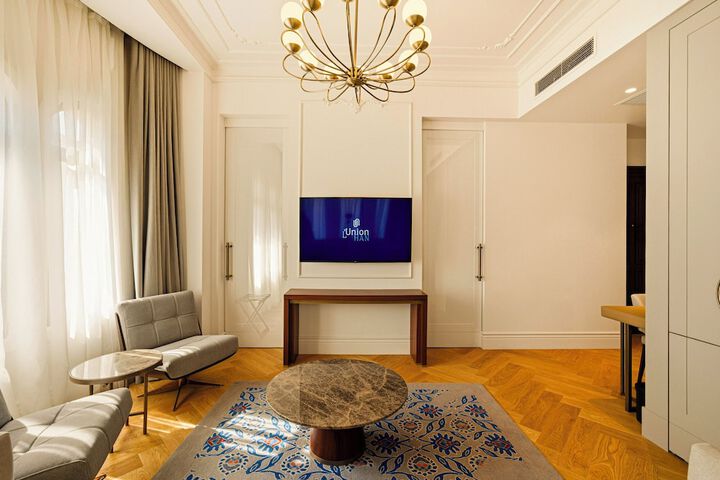 Room 43 of 117
