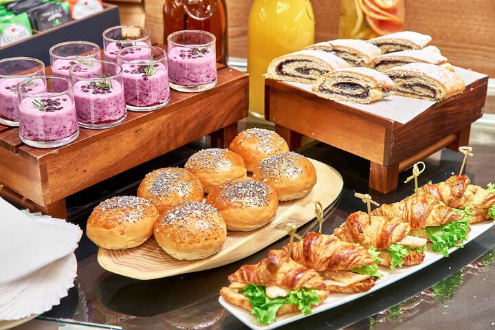 Breakfast/Coffee Service 110 of 194