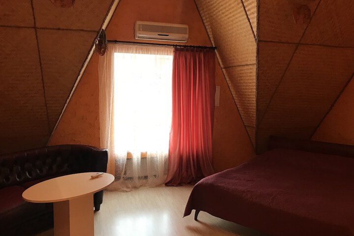 Room 11 of 39