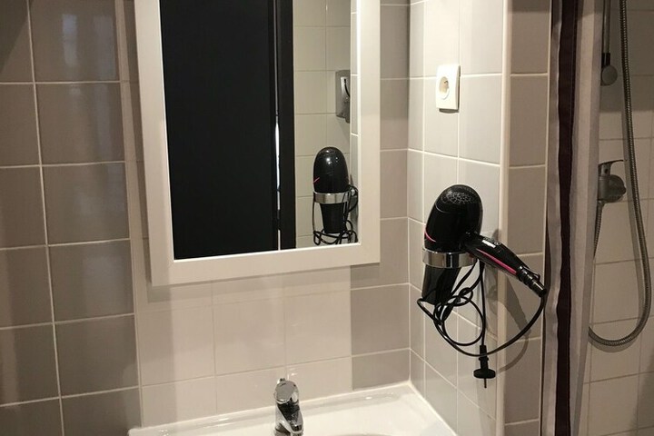 Room 15 of 22