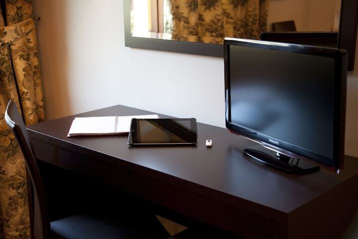 Room 9 of 35