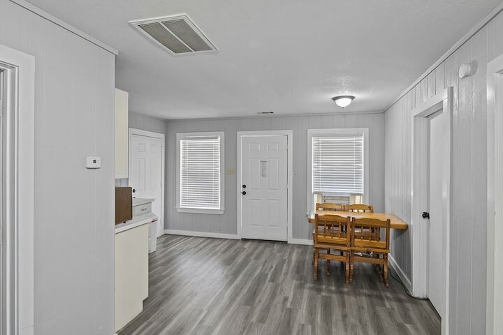Standard Room, King or Two Doubles (13 of 17)