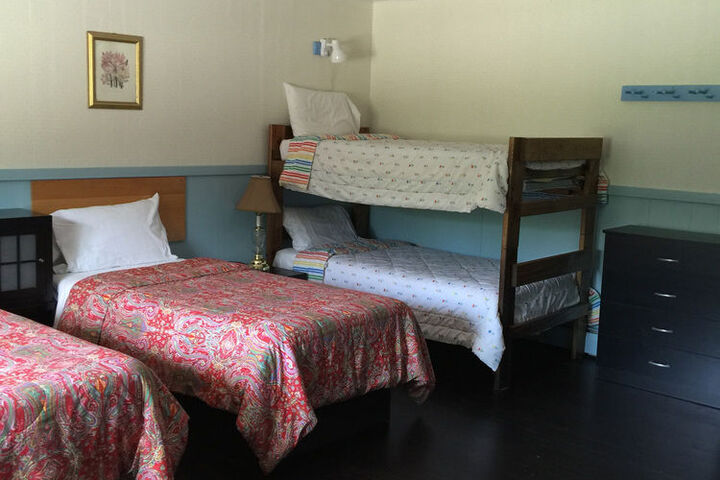 Room 30 of 48
