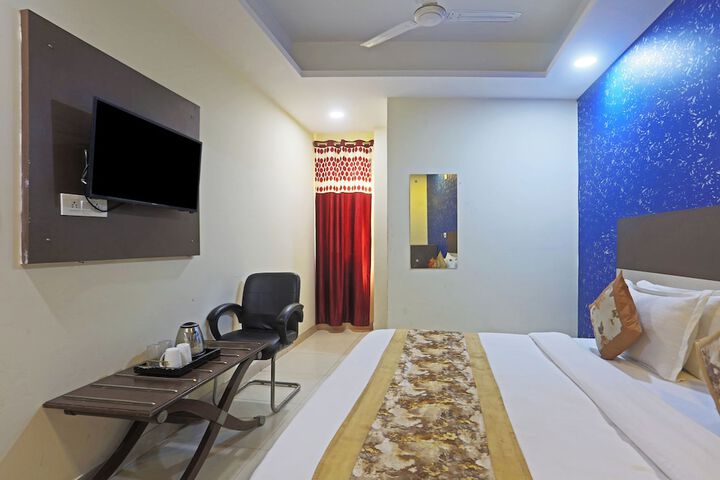 Room 12 of 51