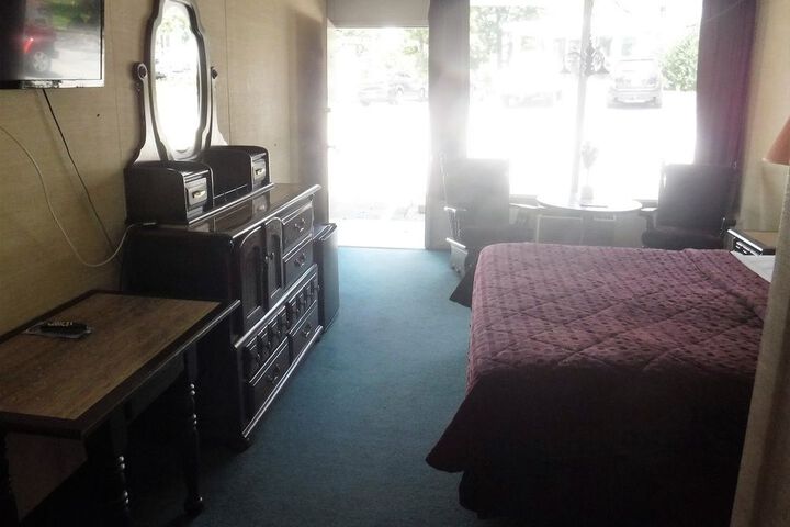 Room 17 of 63