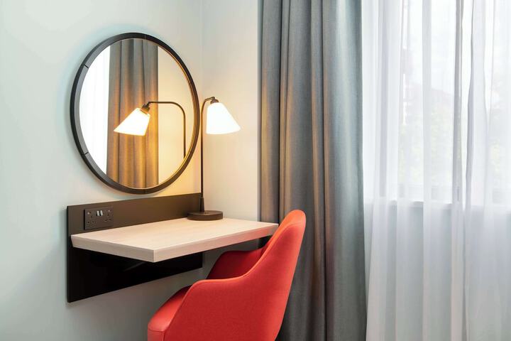 Room 26 of 83