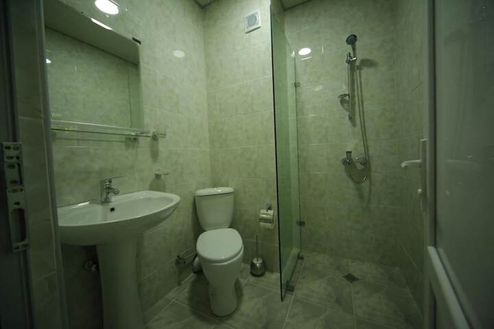Room 34 of 51