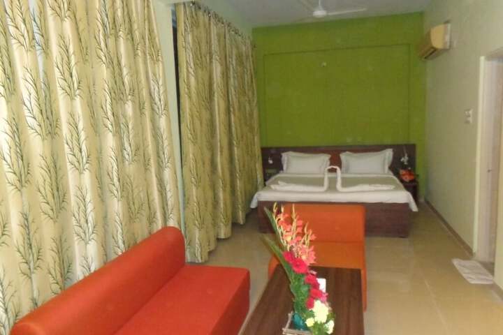Country Club Hotel & Holidays LTD.