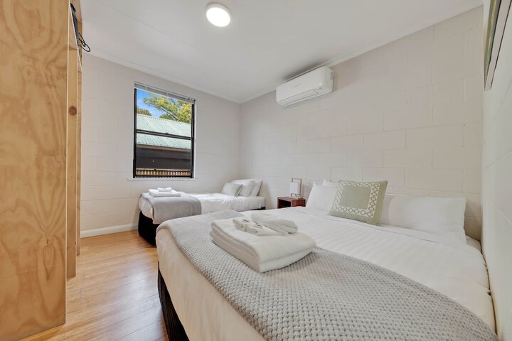 Room 16 of 46