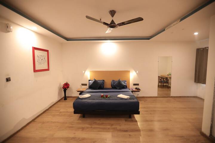 Room 15 of 29