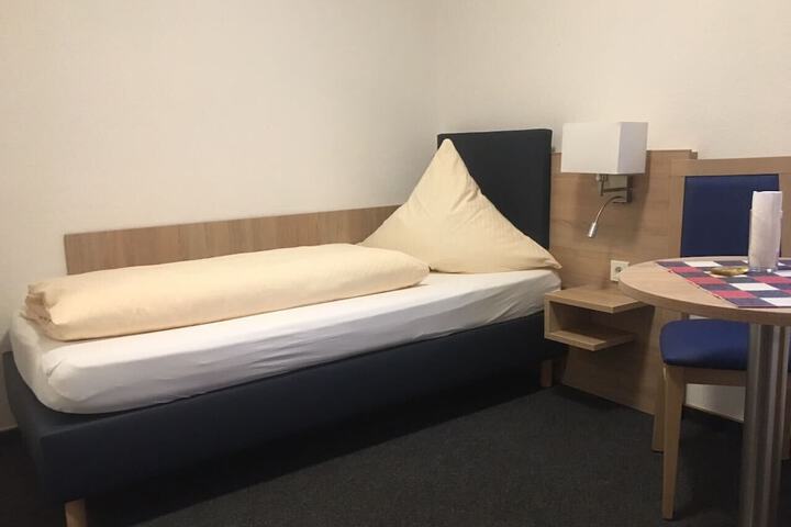 Room 15 of 30