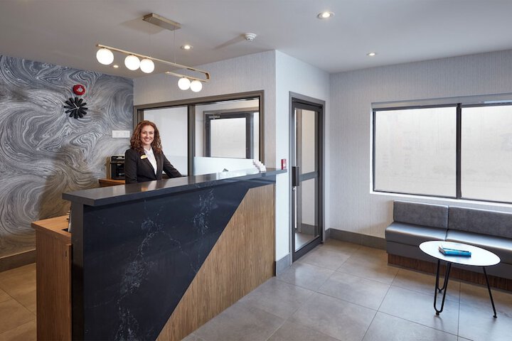 Hotel Interior 4 of 25