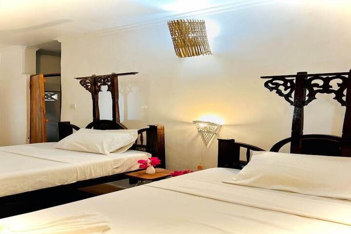 Room 18 of 119