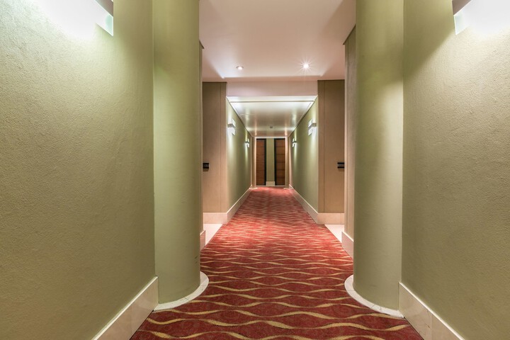 Ballroom/Hall 23 of 27